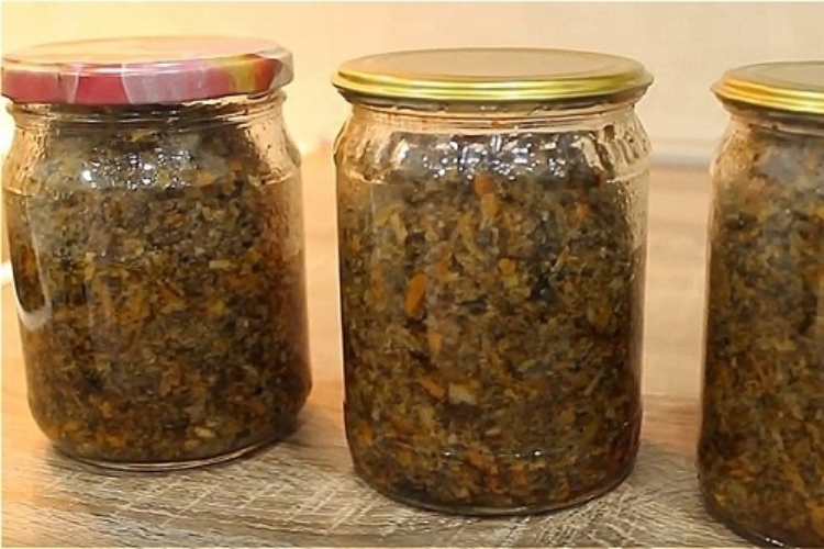 Грибная икра через мясорубку с морковью и луком